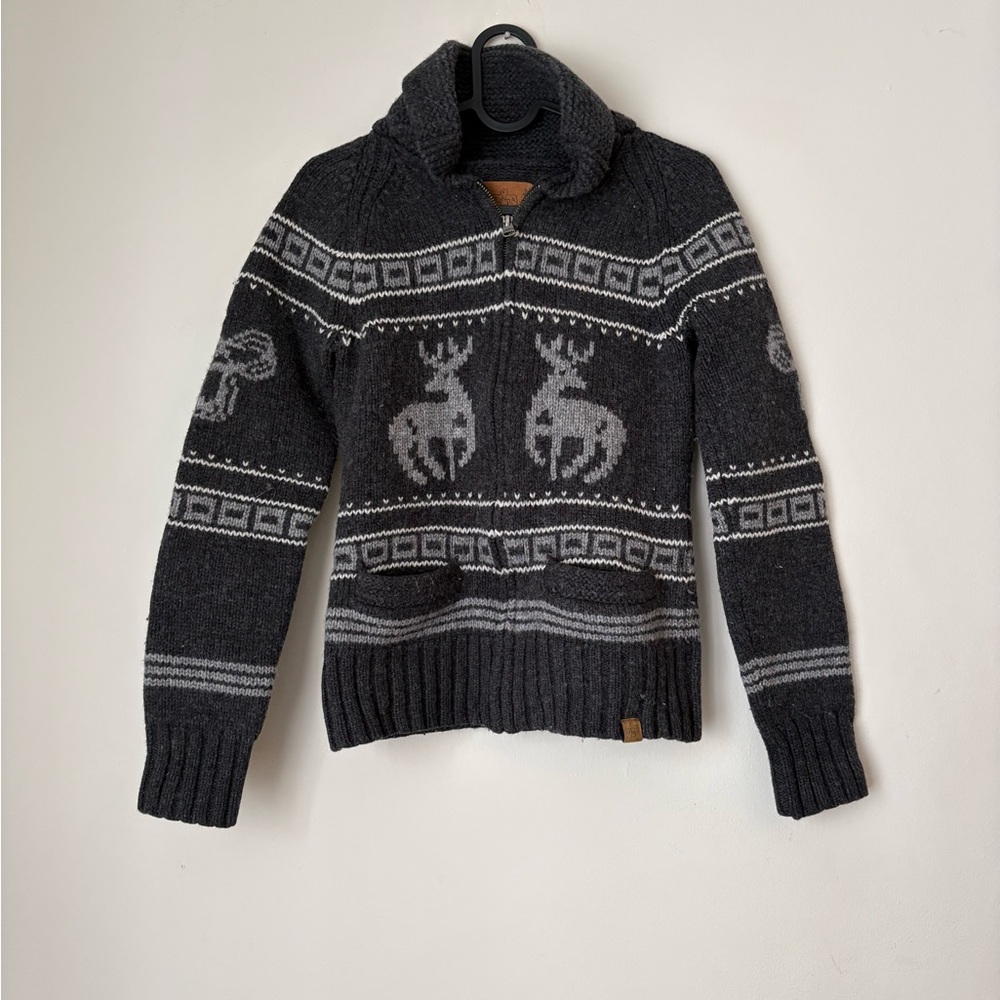 TNA Aritzia Lambswool full zip cardigan Nordic reindeer pattern XS